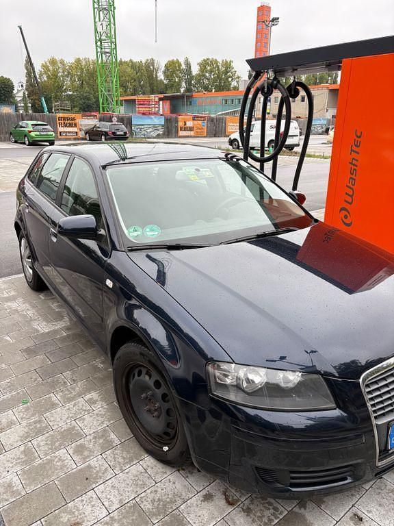 Blau Gebraucht 2007 Audi A3 Sportback Ambition Limousine | 6.000 € (Teuer) - Bild 1/4