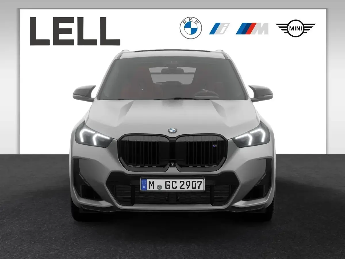 Neu BMW X1 Luxury Line 300 PS (220 kW) 2026 Silber SUV