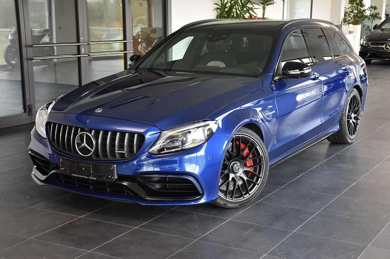 Brillantblau metallic Gebraucht 2020 Mercedes C63 AMG AMG Kombi | 54.550 € (Teuer) - Bild 1/4