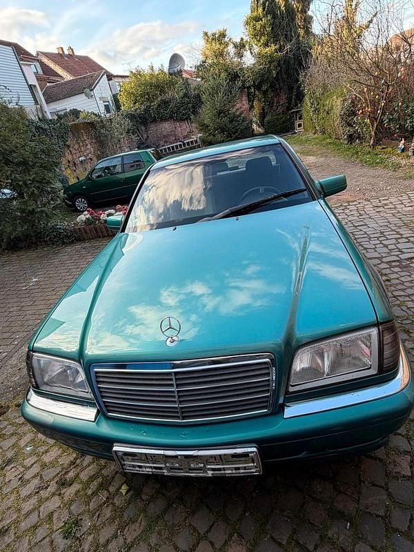 Gebraucht Mercedes C180 122 PS (89 kW) 1999 Andere farben Limousine