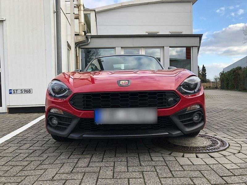 Gebraucht Abarth 124 Spider 170 PS (125 kW) 2018 Rot Cabrio