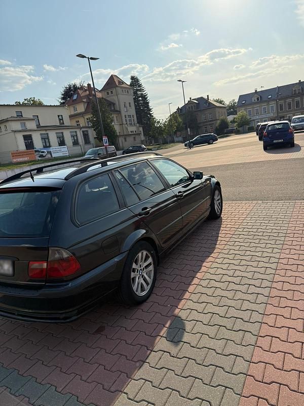 Gebraucht BMW 320 M Sport 150 PS (110 kW) 2002 Schwarz Kombi