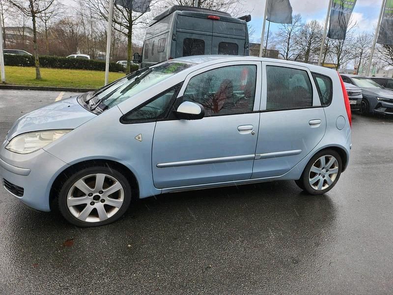 Gebraucht Mitsubishi Colt 100 PS (73 kW) 2004 Blau Kleinwagen