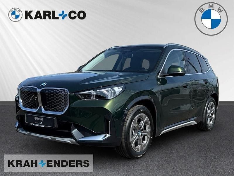 Gruen Gebraucht 2025 BMW iX1 xLine SUV | 55.690 € - Bild 1/4
