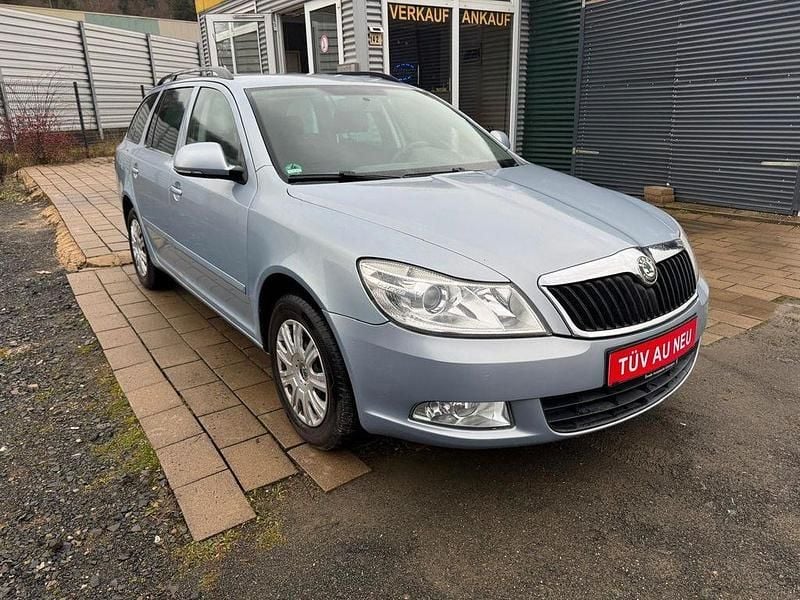 Blau Gebraucht 2009 Skoda Octavia Ambiente Kombi | 4.790 € (Fairer Preis) - Bild 1/4