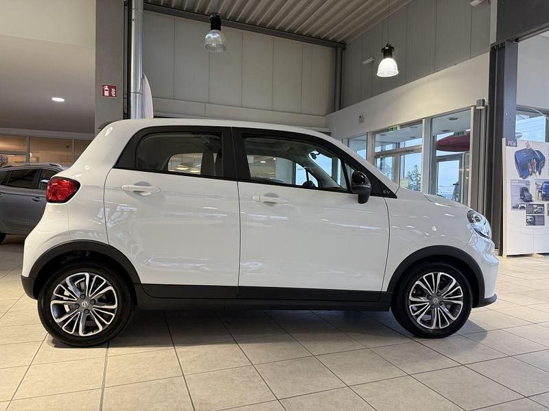 Neu Leapmotor T03 69 kW (95 PS) 2025 Weiß Kleinwagen