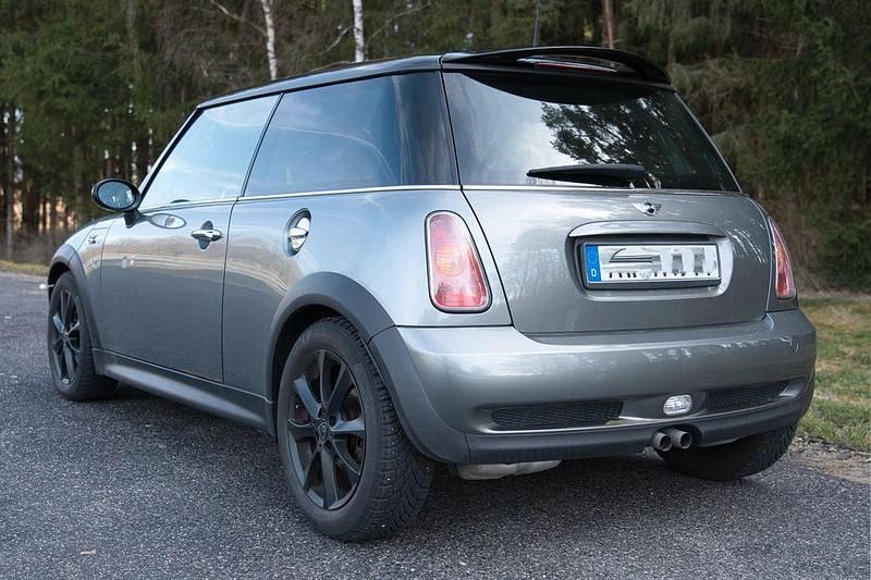 Gebraucht Mini Cooper S 163 PS (119 kW) 2003 Silber Kleinwagen