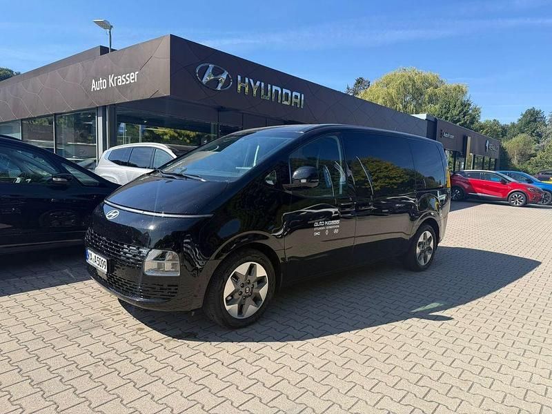 Gebraucht Hyundai Staria 159 PS (116 kW) 2025 Schwarz Van / Kleinbus