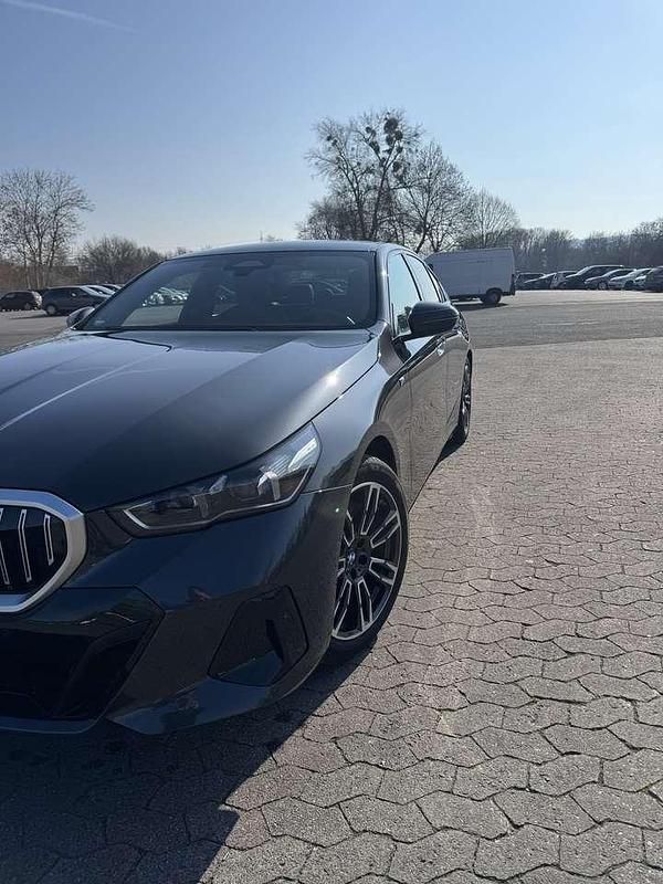 Gebraucht BMW 520 197 PS (144 kW) 2024 Limousine