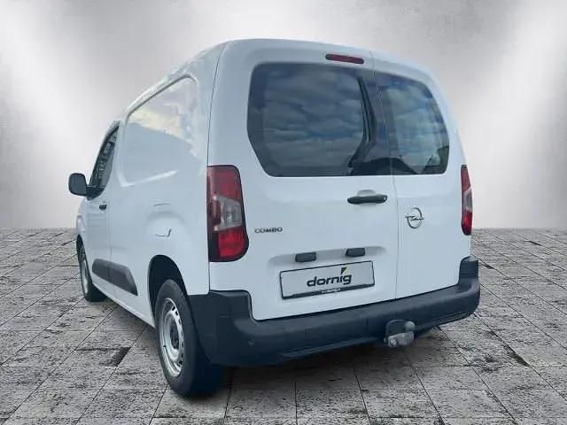 Second-hand Opel Combo 102 CP (75 kW) 2021 Alb Monovolum