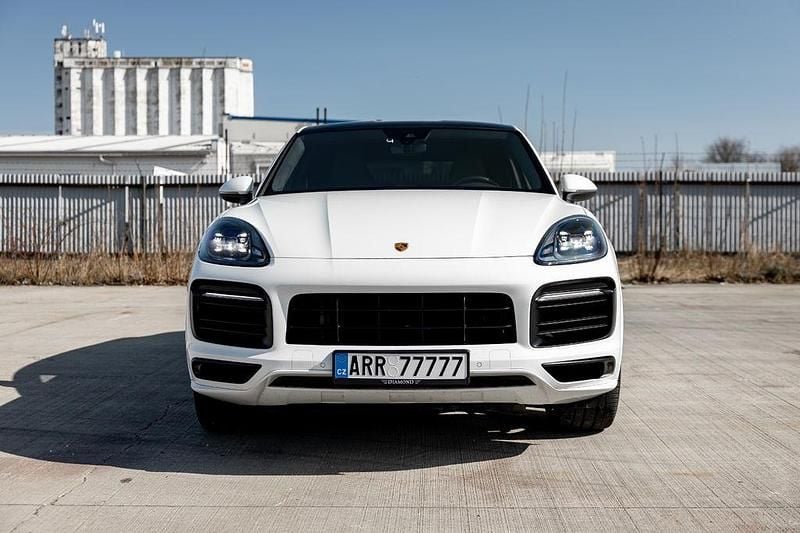 Second-hand Porsche Cayenne Platinum Edition 340 CP (250 kW) 2023 Alb SUV