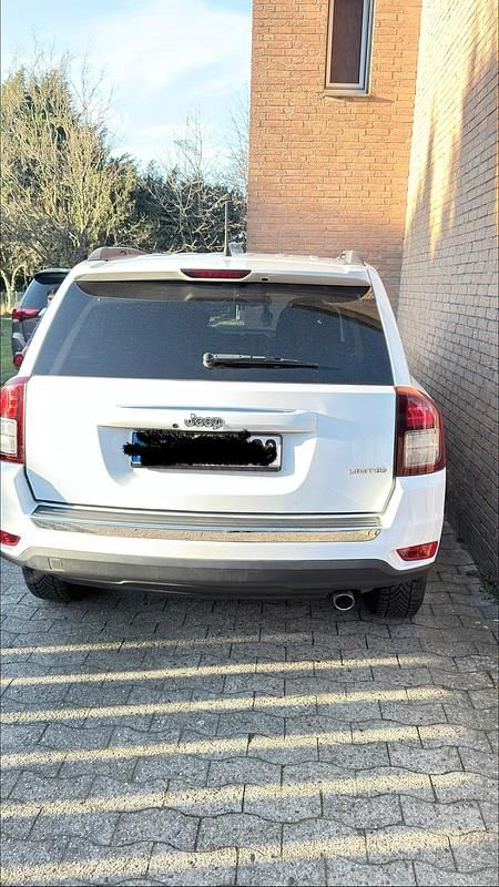 Second-hand Jeep Compass 170 CP (125 kW) 2013 Alb SUV