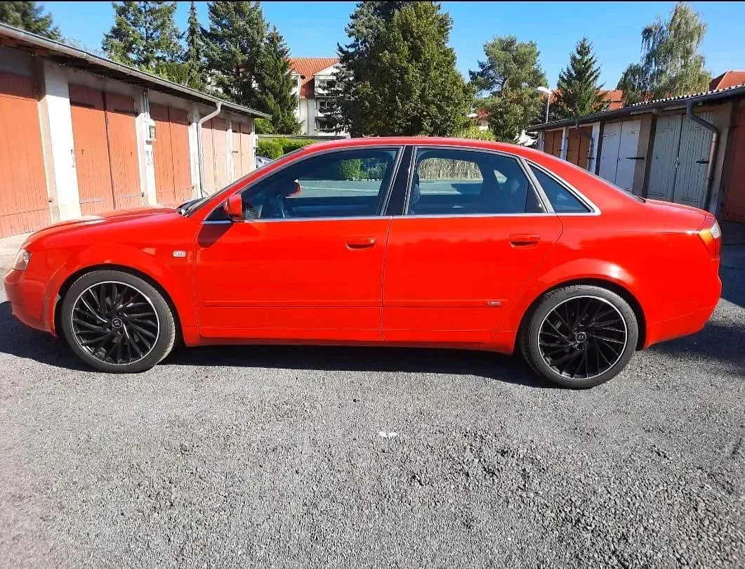 Gebraucht Audi A4 S-Line 163 PS (119 kW) 2003 Rot Limousine