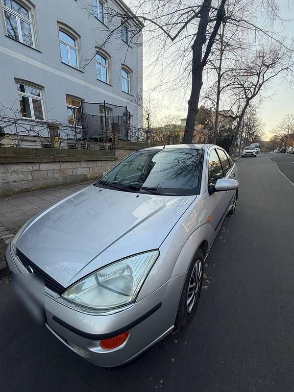 Usata Ford Focus 100 CV (73 kW) 1999 Grigio Berlina