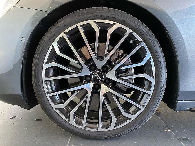 Używany Audi A6 Exclusive 367 KM (269 kW) 2025 Szary Kombi