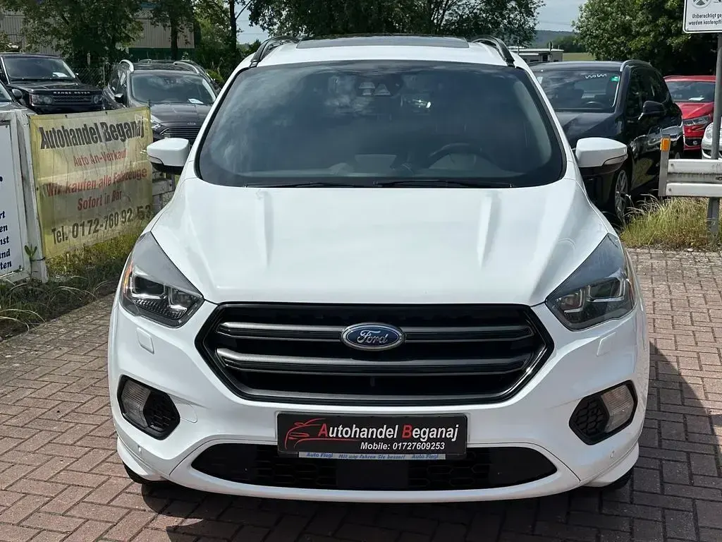 Gebraucht Ford Kuga ST-Line 150 PS (110 kW) 2017 Weiß SUV