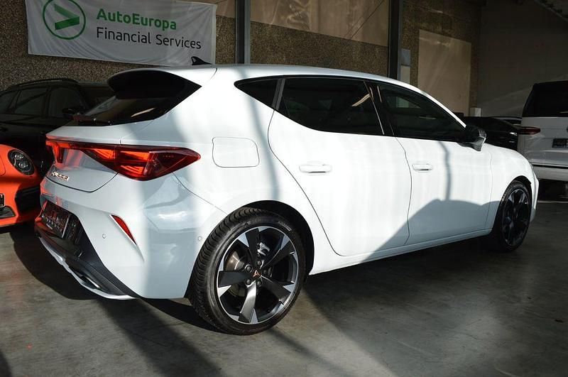 Usata Cupra Leon 150 CV (110 kW) 2025 Bianco Berlina