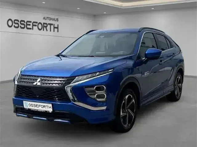 Second-hand Mitsubishi Eclipse Cross Select 188 CP (138 kW) 2023 Albastru SUV