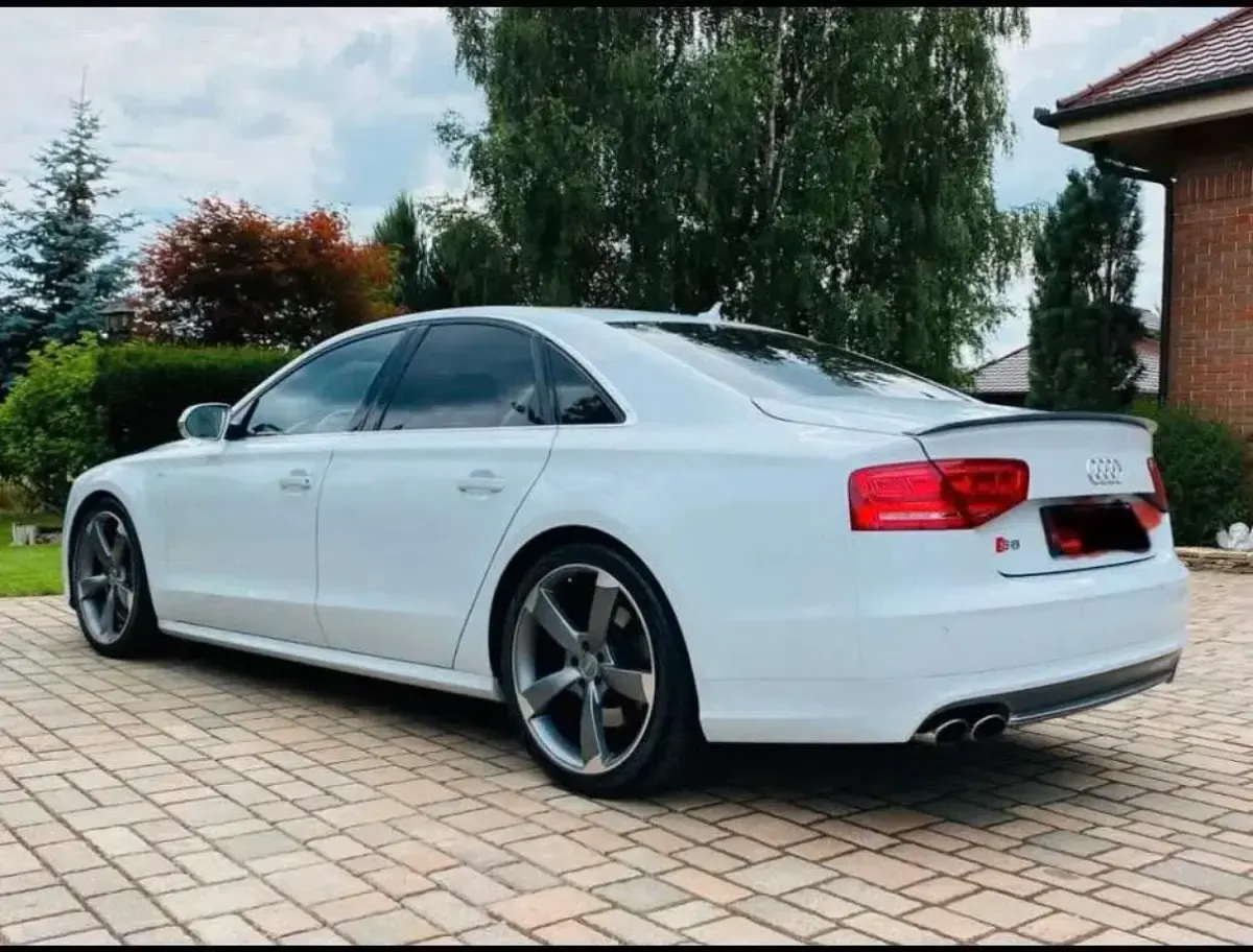 Gebraucht Audi S8 519 PS (381 kW) 2013 Weiß Limousine