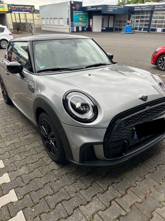 Grau Gebraucht 2023 Mini John Cooper Works Kleinwagen | 25.490 € (Guter Preis) - Bild 1/4