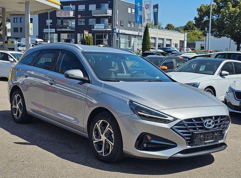 Grau Gebraucht 2024 Hyundai i30 Kombi | 20.950 € (Superpreis) - Bild 1/4