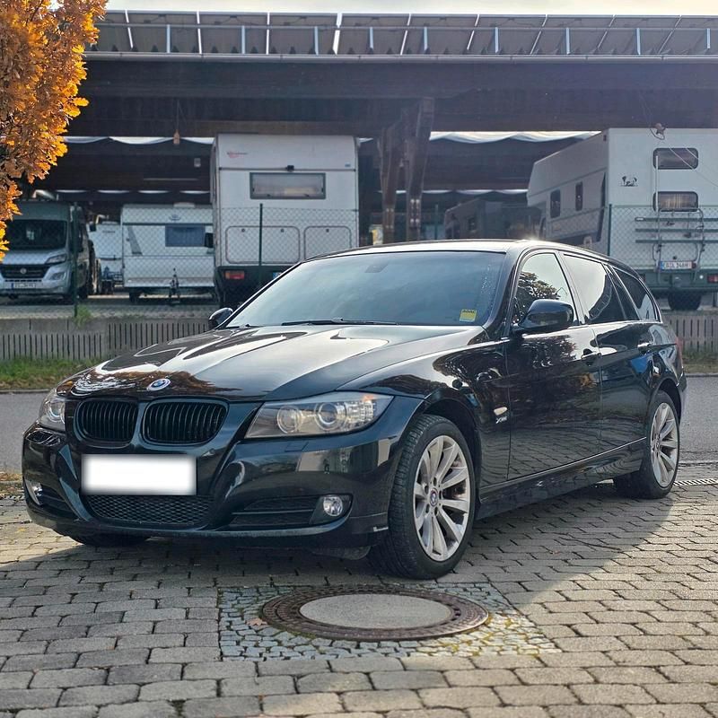 Gebraucht BMW 330 272 PS (200 kW) 2009 Schwarz Kombi