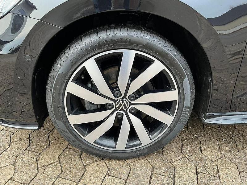 Gebraucht VW Touran R-line 150 PS (110 kW) 2024 Deep black perleffekt Van / Kleinbus