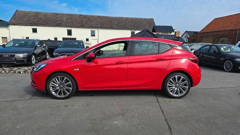 Gebraucht Opel Astra 150 PS (110 kW) 2016 Rot Limousine