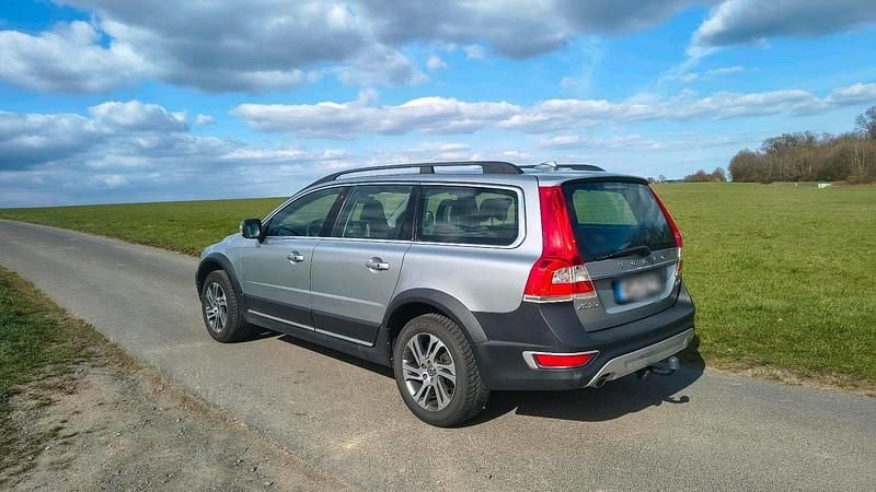 Gebraucht Volvo XC70 Standard 181 PS (133 kW) 2016 Silber Kombi