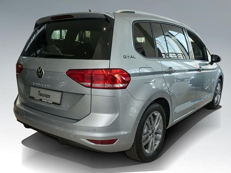 Gebraucht VW Touran 150 PS (110 kW) 2025 Silber Van / Kleinbus