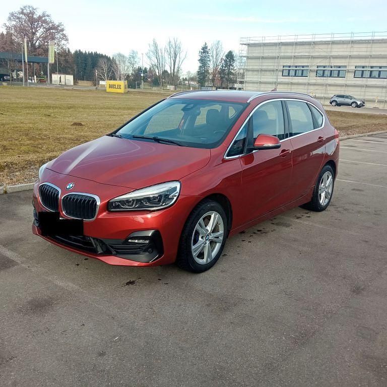 Gebraucht BMW 225 231 PS (169 kW) 2018 Orange Van / Kleinbus