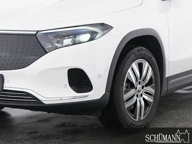 Gebraucht Mercedes EQA250 Progressive 139 kW (190 PS) 2025 Weiß SUV
