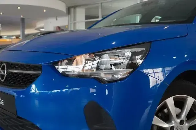 Używany Opel Corsa Edition 75 KM (55 kW) 2023 Niebieski Hatchback