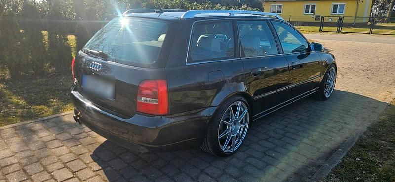 Second-hand Audi RS4 Competition 450 CP (330 kW) 2001 Negru Break