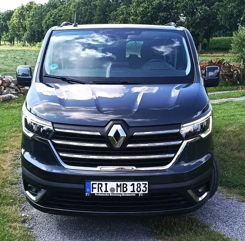 Gebraucht Renault Trafic 150 PS (110 kW) 2023 Schwarz Van / Kleinbus