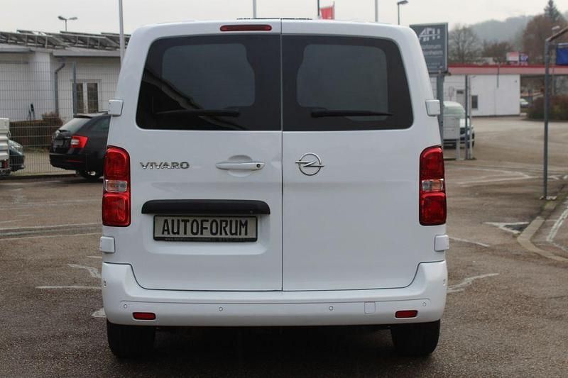 Gebraucht Opel Vivaro Innovation 177 PS (130 kW) 2019 Weiß Van / Kleinbus