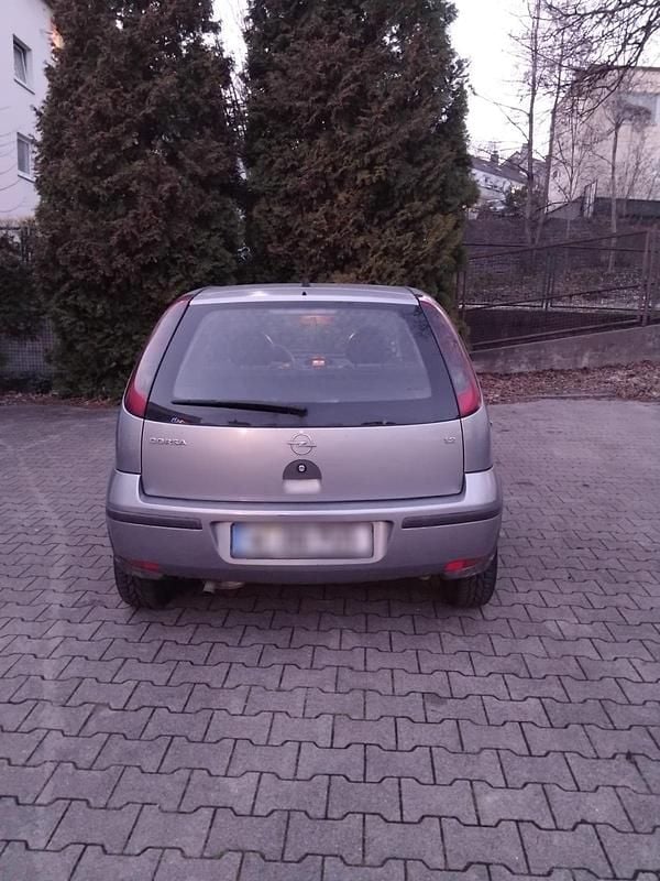 Second-hand Opel Corsa 80 CP (58 kW) 2005 Argintiu Hatchback