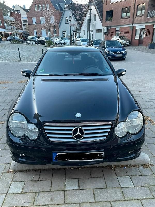 Gebraucht Mercedes C230 204 PS (150 kW) 2007 Schwarz Coupé