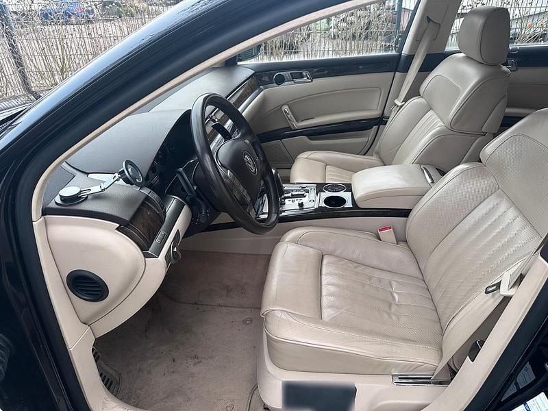 Gebraucht VW Phaeton 239 PS (175 kW) 2011 Schwarz Limousine