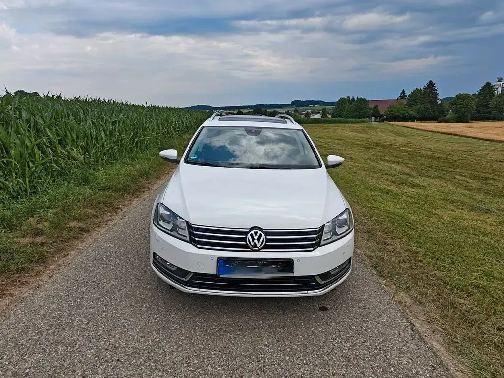 Gebraucht VW Passat Highline 160 PS (117 kW) 2012 Weiß Kombi