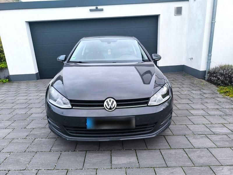 Gebraucht VW Golf VII 105 PS (77 kW) 2014 Grau Limousine