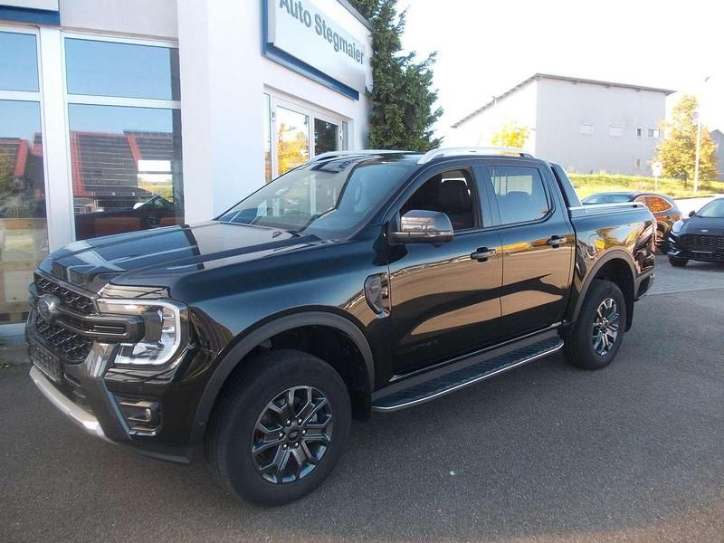 Obsidianschwarz metallic Gebraucht 2023 Ford Ranger Wildtrack Abholung | 44.900 € (Etwas zu teuer) - Bild 1/4