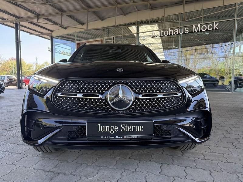 Gebraucht Mercedes GLC300 Premium 269 PS (197 kW) 2025 Schwarz SUV