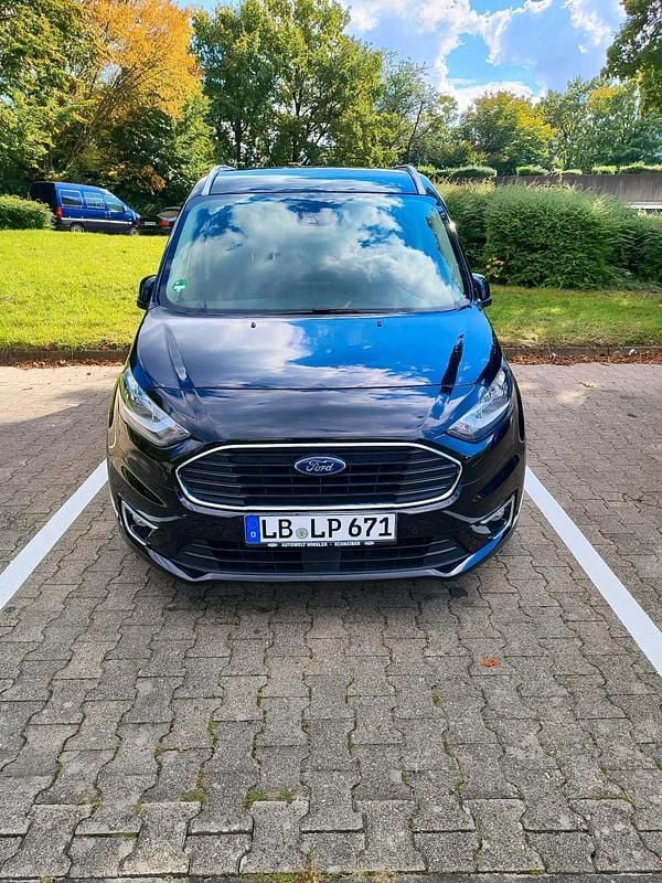 Schwarz Gebraucht 2020 Ford Tourneo Titanium Kombi | 18.000 € (Guter Preis) - Bild 1/4