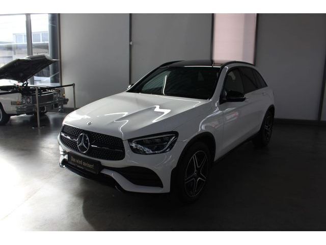 Gebraucht 2020 Mercedes 200 AMG SUV | 39.900 € (Etwas zu teuer) - Bild 1/4
