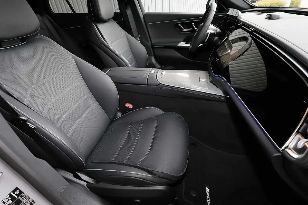 Gebraucht Mercedes E450 AMG 367 PS (269 kW) 2025 Manufaktur lack manufaktur alpin Kombi