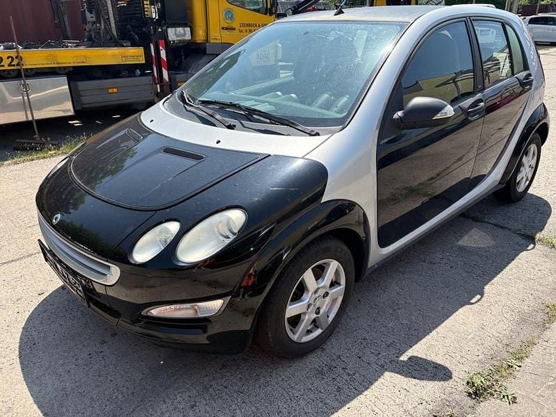 Usado Smart ForFour Basis 95 HP (69 kW) 2006 Prateado Citadino