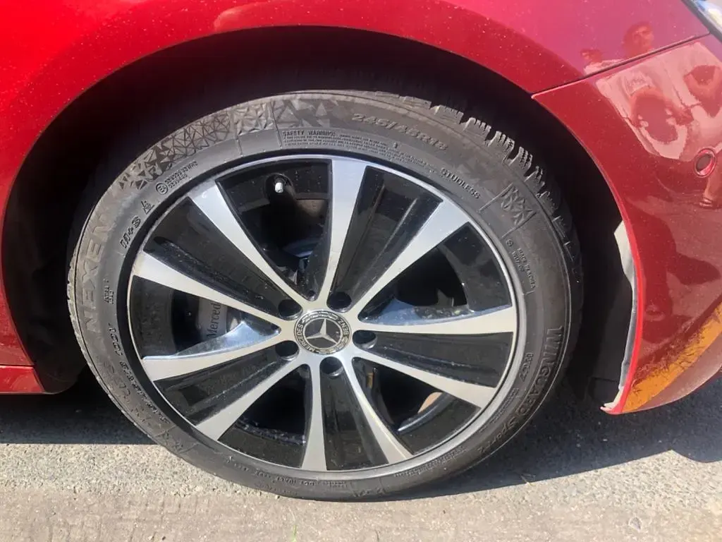 Gebraucht Mercedes E300 AMG 194 PS (142 kW) 2020 Rot Limousine
