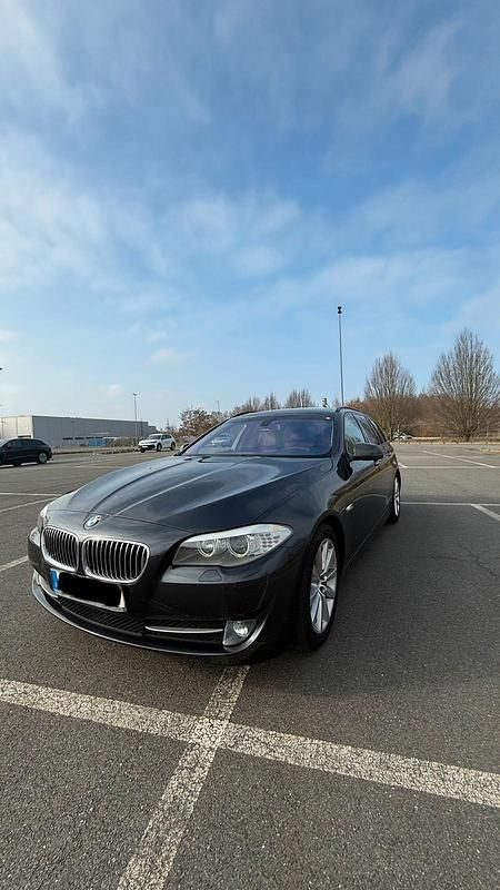 Gebraucht BMW 530 Shadowline 245 PS (180 kW) 2010 Grau Kombi