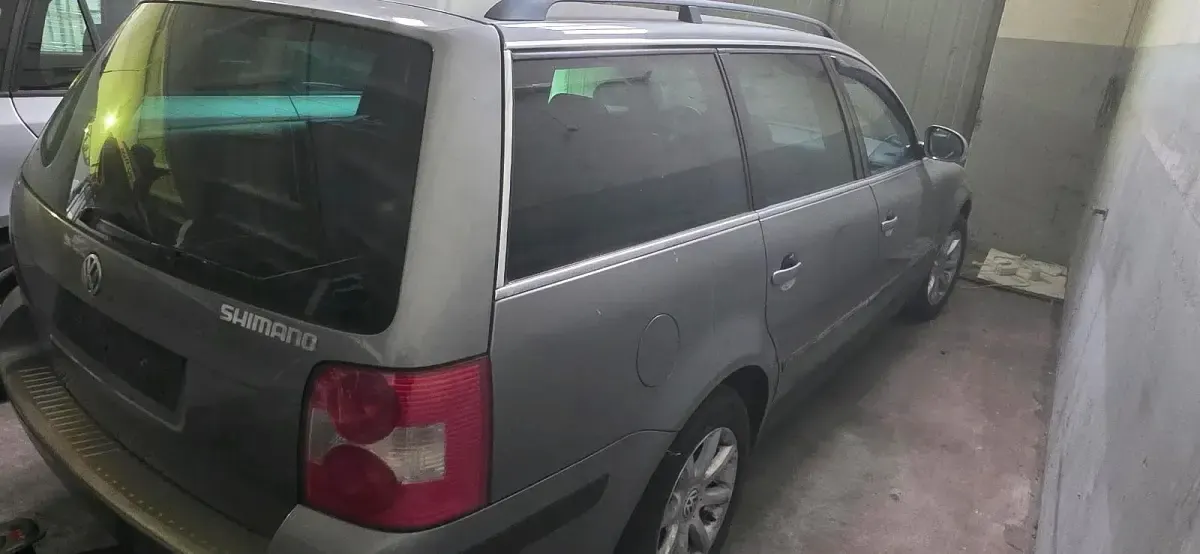 Second-hand VW Passat 131 CP (96 kW) 2004 Gri Break